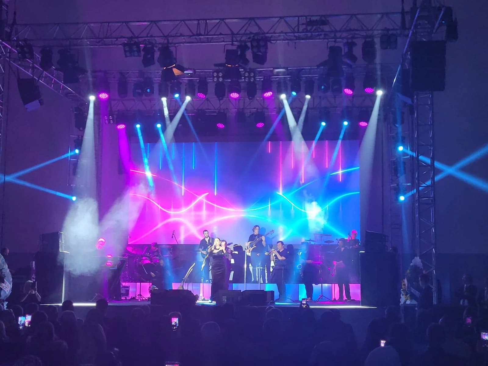 Ses, ışık ve sahne sistemleri